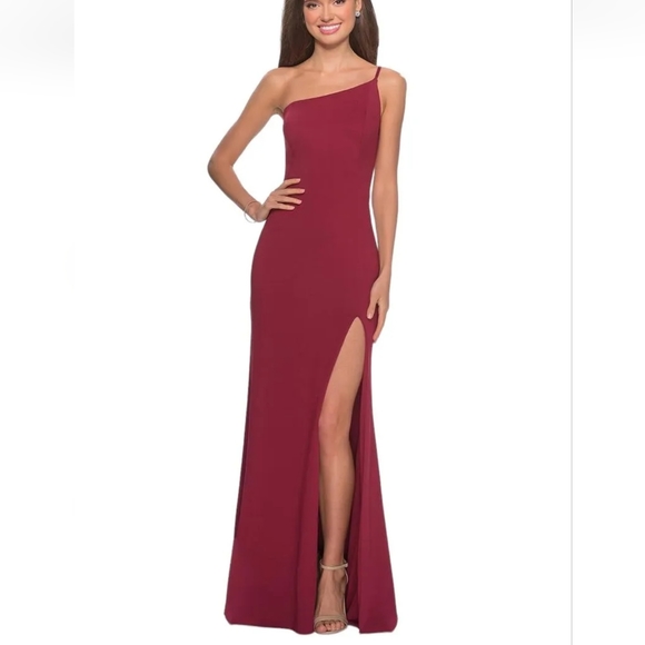 NWOT La Femme One-Shoulder Jersey Gown Dress Burgundy 28176 Size 2 - Picture 1 of 10